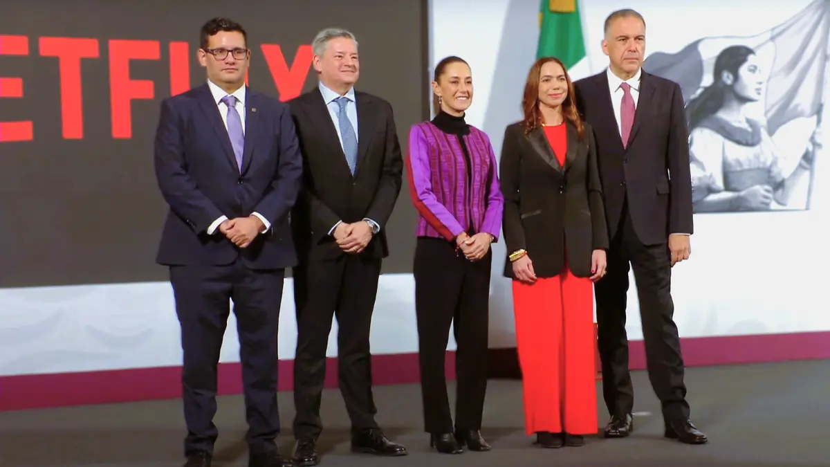 CEO de Netflix anuncia inversión millonaria en México