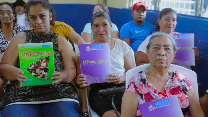 Nicaragua inicia ciclo escolar para adultos mayores