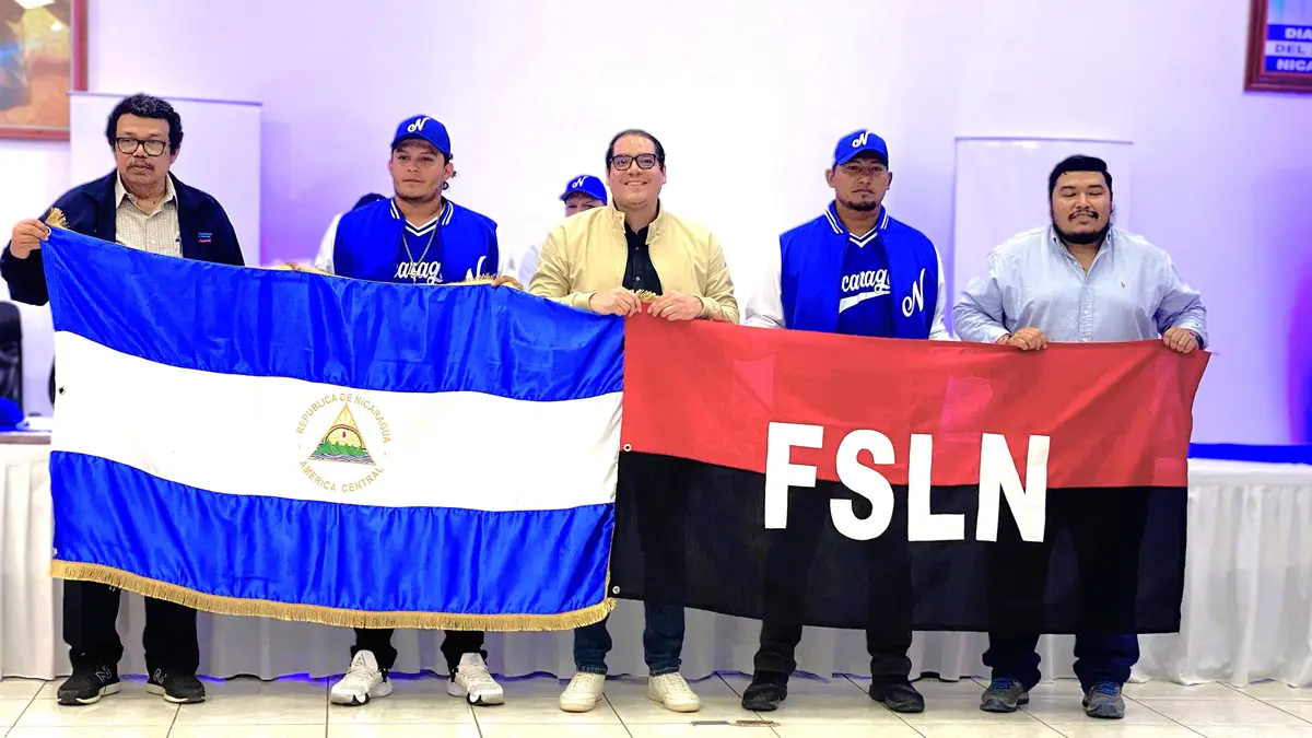 Selección de Béisbol de Nicaragua es abanderada rumbo a Japón