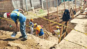 Inicia la instalación de drenaje sanitario en barrios del distrito III