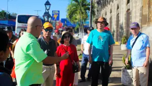 Turistas vietnamitas disfrutan la riqueza cultural de Masaya