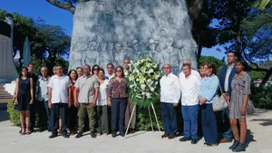 Delegación cubana honra a Sandino en su 91 aniversario