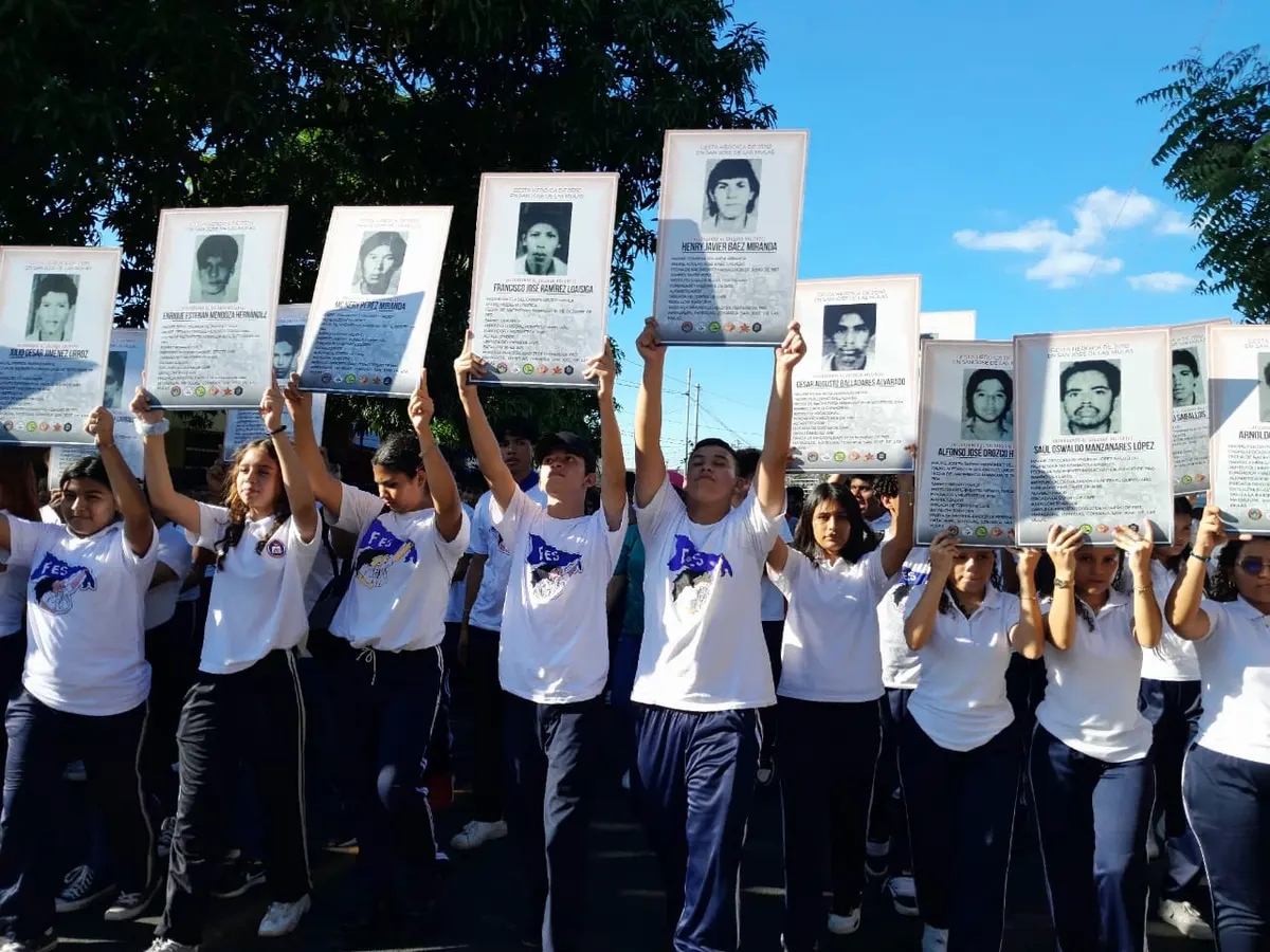 Antorcha simbólica recuerda a los héroes de San José de las Mulas