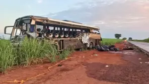 Accidente de tránsito en Brasil deja al menos 12 muertos y 21 heridos