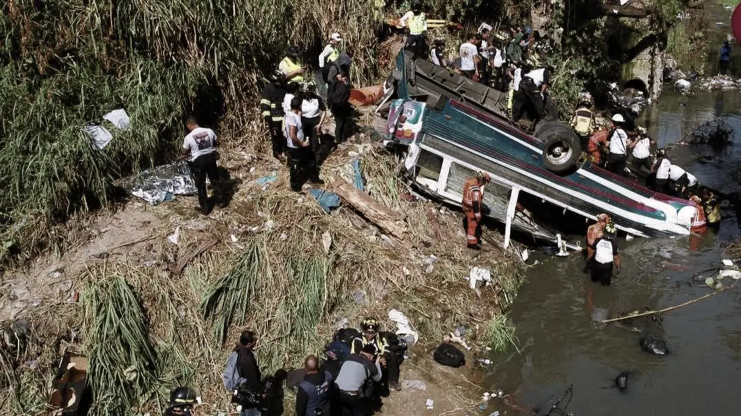 Trágico accidente de autobús en Guatemala deja 54 fallecidos
