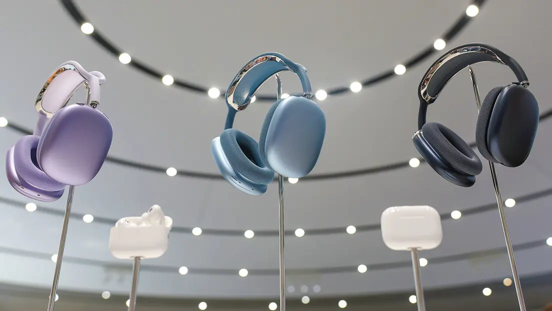 Apple prepara AirPods con traducción en vivo para 2025