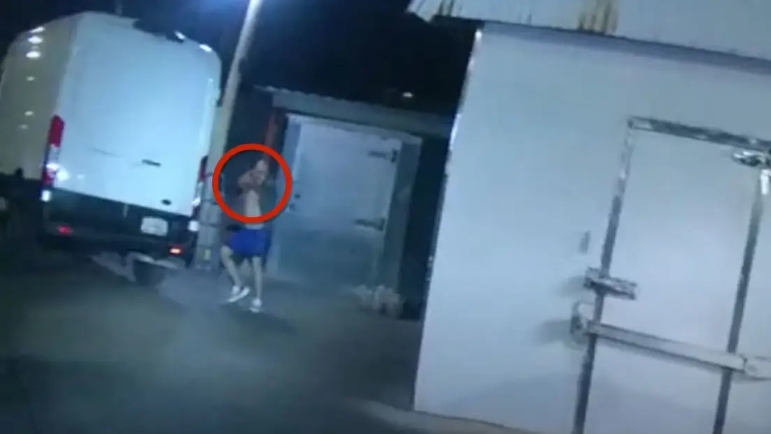 Negligencia en Texas: policía enfrenta a ladrón y dispara al propietario