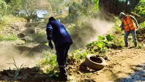 Avanza limpieza de los drenajes en Managua