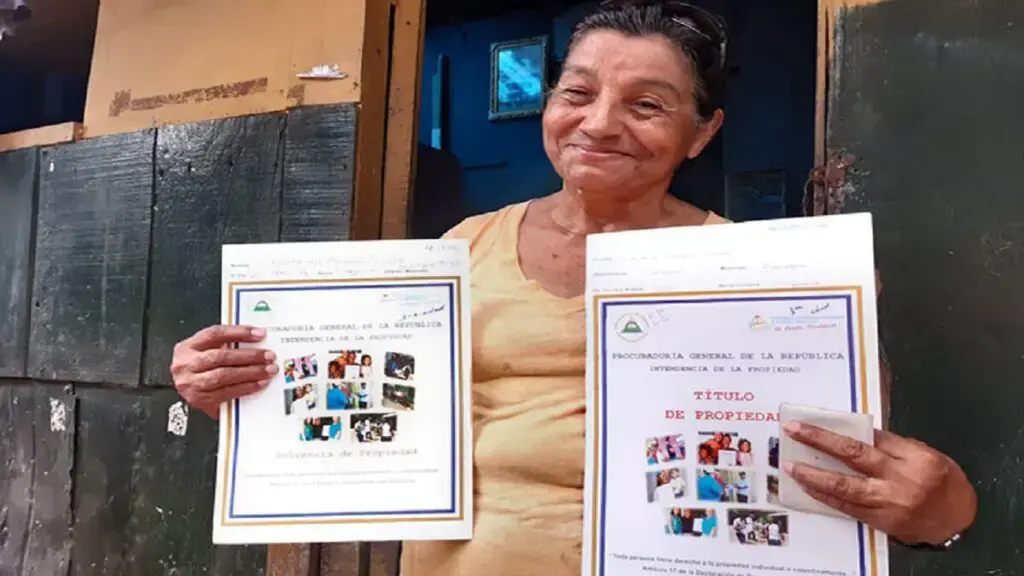 Más de 700 mil títulos de propiedad aseguran derechos de miles de familias