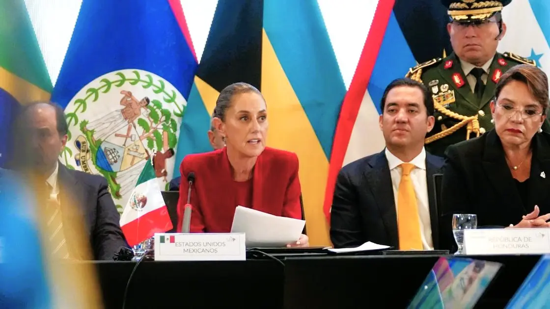Presidenta Sheinbaum dice no al bloqueo de Cuba y Venezuela ante la CELAC