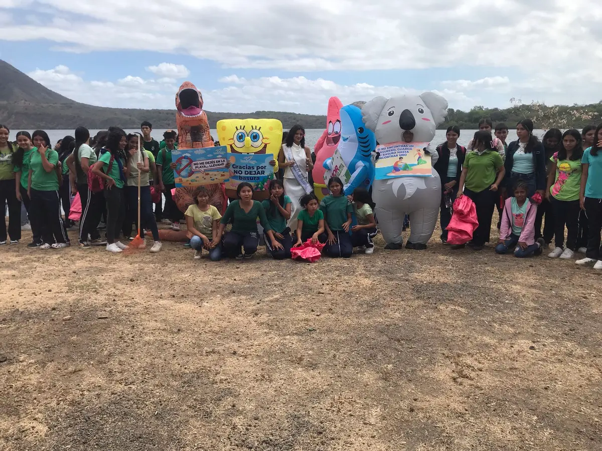 Juventud Sandinista promueven limpieza y cuidado Ambiental en Xiloa