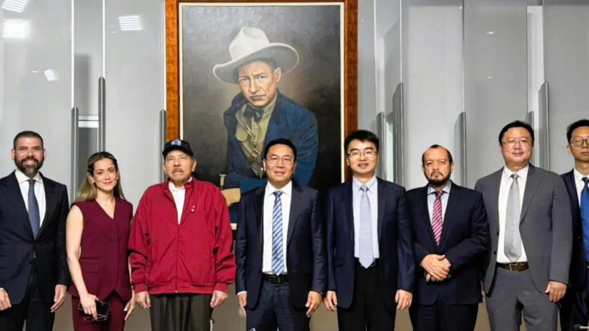 Comandante Daniel se reúne con el presidente de Huawei Latinoamérica