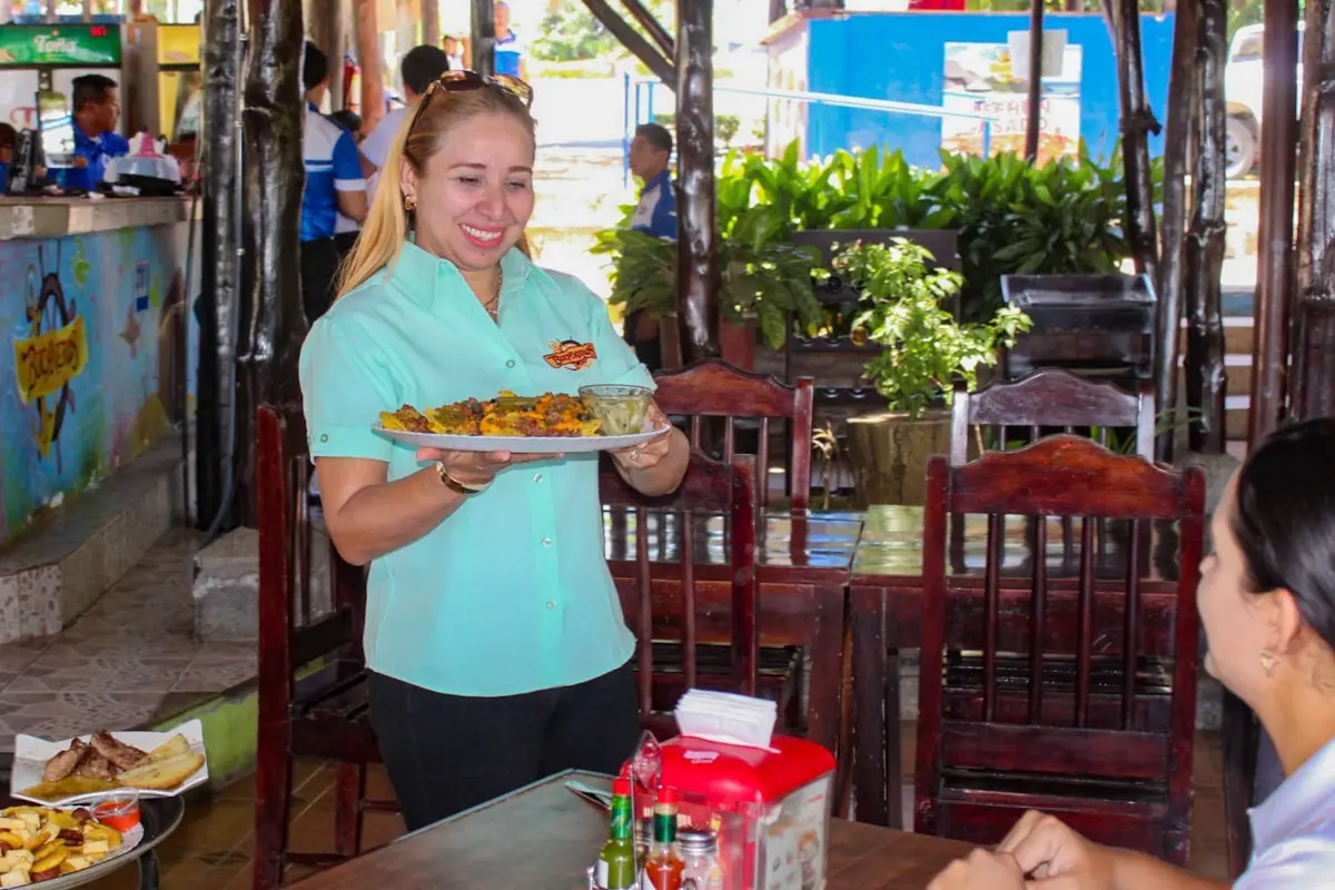 Restaurante Bucanero impulsa turismo local y economía familiar en Nindirí