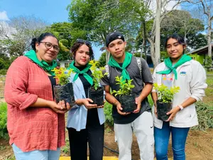 Educación técnica impulsa reforestación con jornada ambiental en Jinotepe