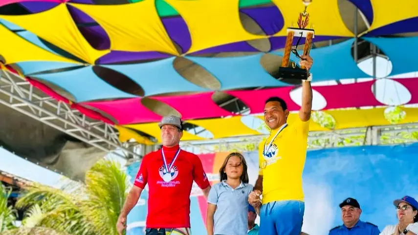 Surfistas conquistan Las Peñitas en gran jornada deportiva