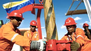 Venezuela incrementa producción petrolera  alcanzando 1 millón 51 mil barriles diarios
