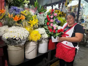 Mercado Roberto Huembes ofrece regalos con amor y buenos precios para mamá