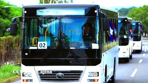 Cooperativas nicaragüenses reciben modernos buses desde China