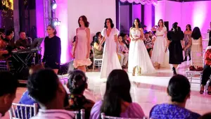 Nicaragua Diseña honra a las mamás nicaragüenses con la pasarela "Madres, Dulce Amor Infinito"