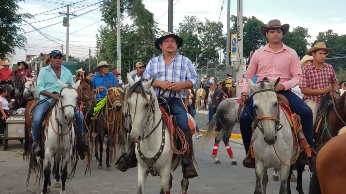 Hípica en Dolores cierra con éxito las festividades de la Santa Cruz