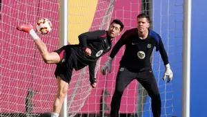 Barcelona quiere retener a Szczesny y pone en pausa la llegada de otro arquero