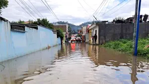 Fuertes lluvias provocan inundaciones y derrumbes en Guatemala