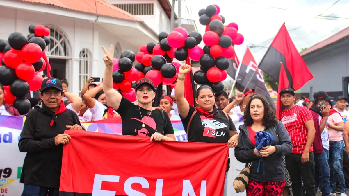 Emotiva caminata en Masaya rumbo al 46 aniversario de la Revolución