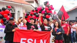 Emotiva caminata en Masaya rumbo al 46 aniversario de la Revolución