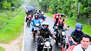 Motorizada Rumbo al 19 recorre Jalapa entre lluvia y consignas