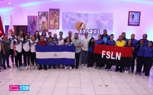 Selecciones de voleibol y goalball son abanderadas rumbo a torneos internacionales