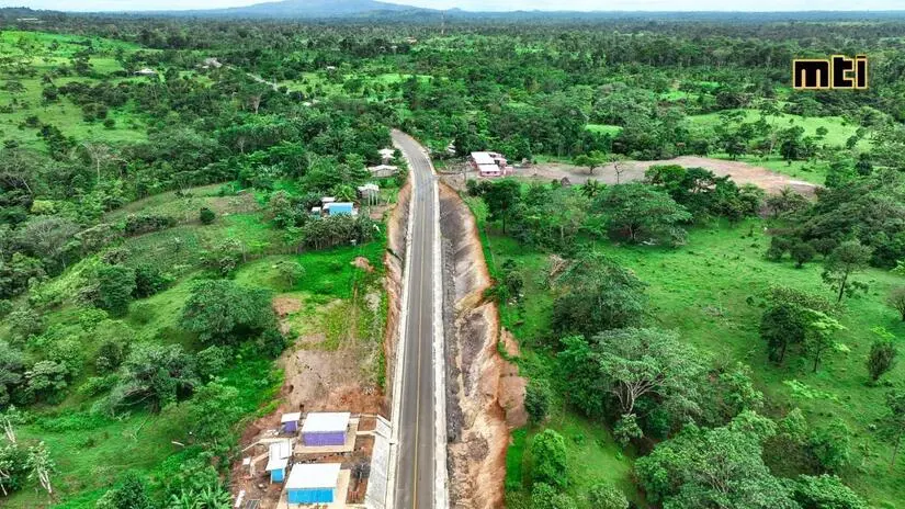 Concluyen 96 km y conectan con la red nacional
