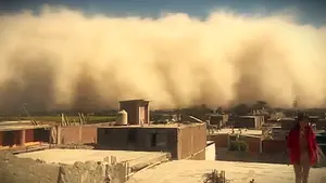 Perú y Chile enfrentan tormentas de arena inesperadas