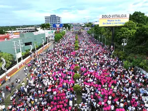 Managua celebra con caminata “Siempre 19” el triunfo revolucionario