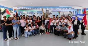 Ministra palestina rinde homenaje a Yasser Arafat en Parque Palestina de Managua