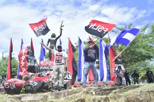 Paceños rinden homenaje a Héroes y Mártires de Pancorva en su 46 aniversario