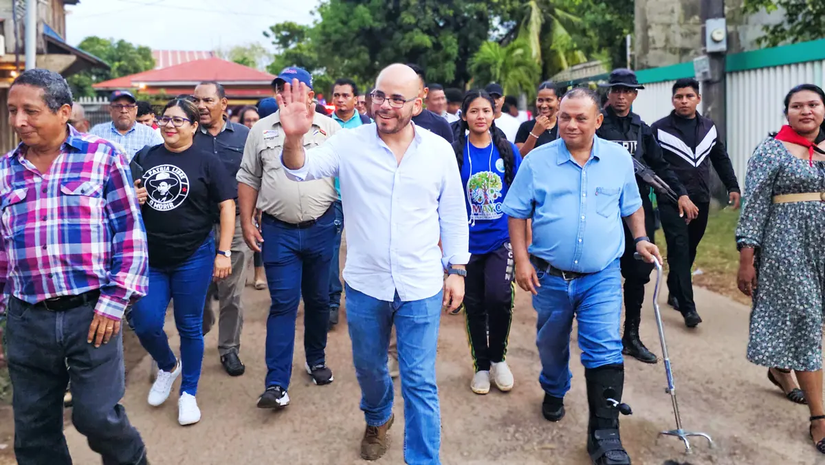 Edmundo Ortega acompaña a familias del Caribe Norte