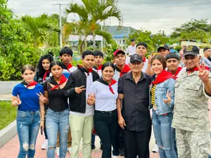 Jóvenes y veteranos sandinistas abrazan el legado de lucha y dignidad
