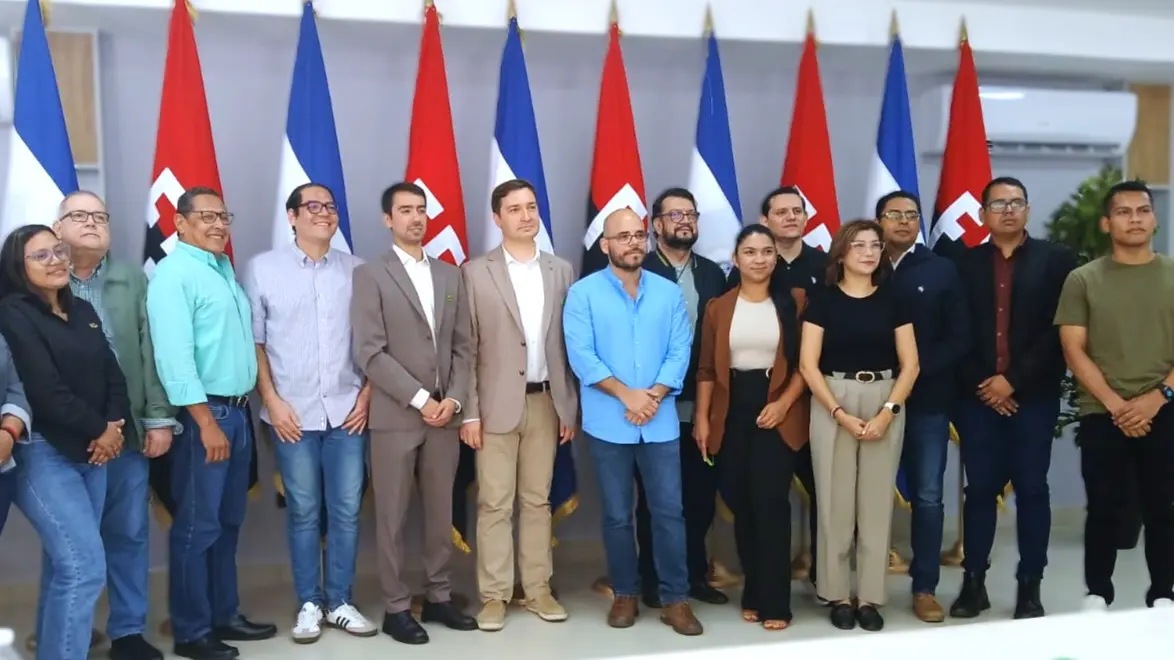 Delegación de RT en Español se reúne con comunicadores sandinistas