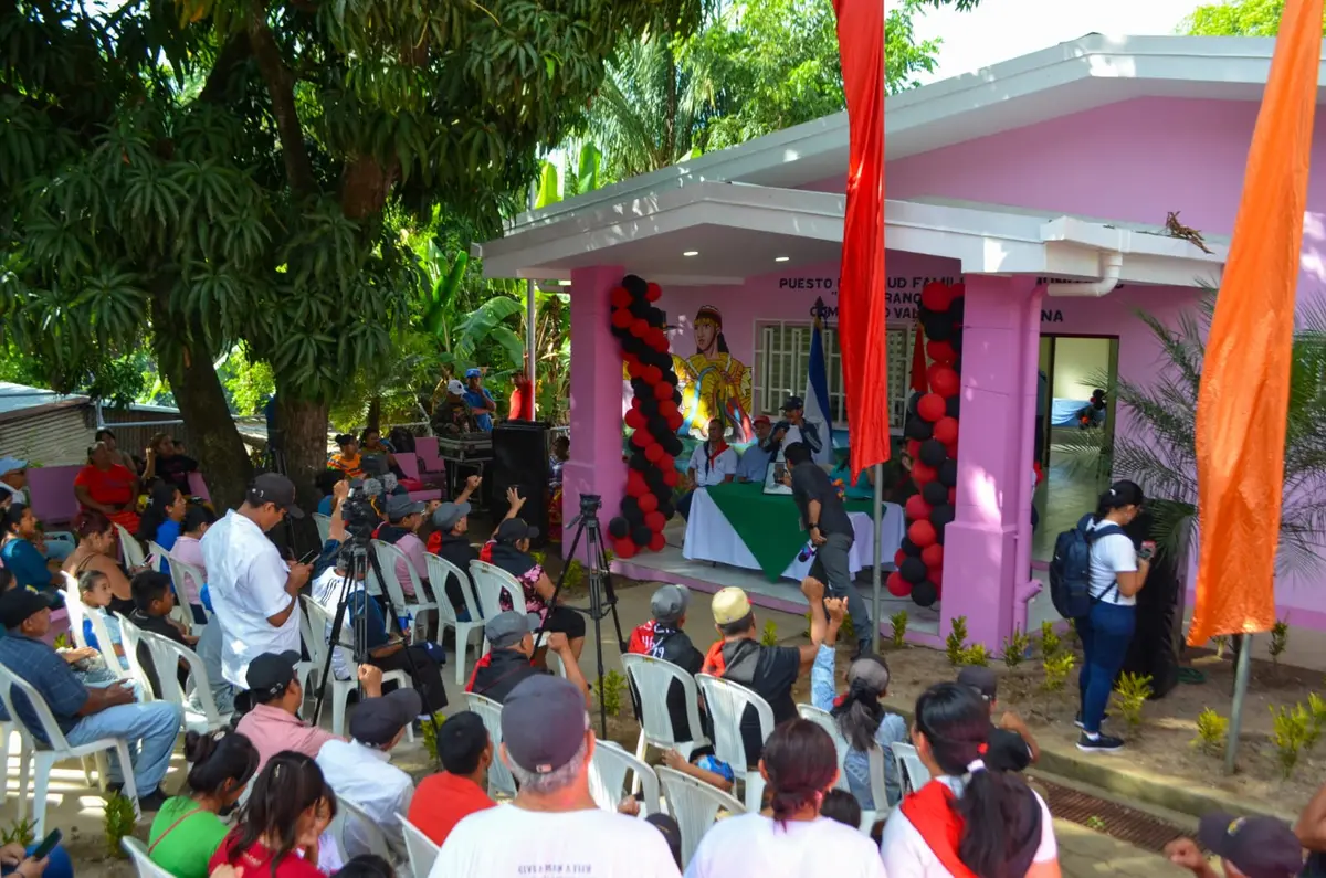 Familias de Valle de la Laguna estrenan centro de salud rehabilitado