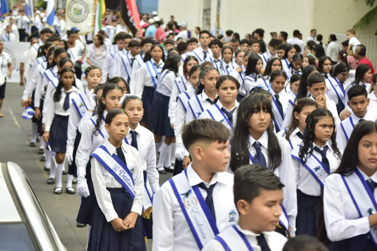 León da inicio a las Fiestas Patrias 2025 con orgullo nacional