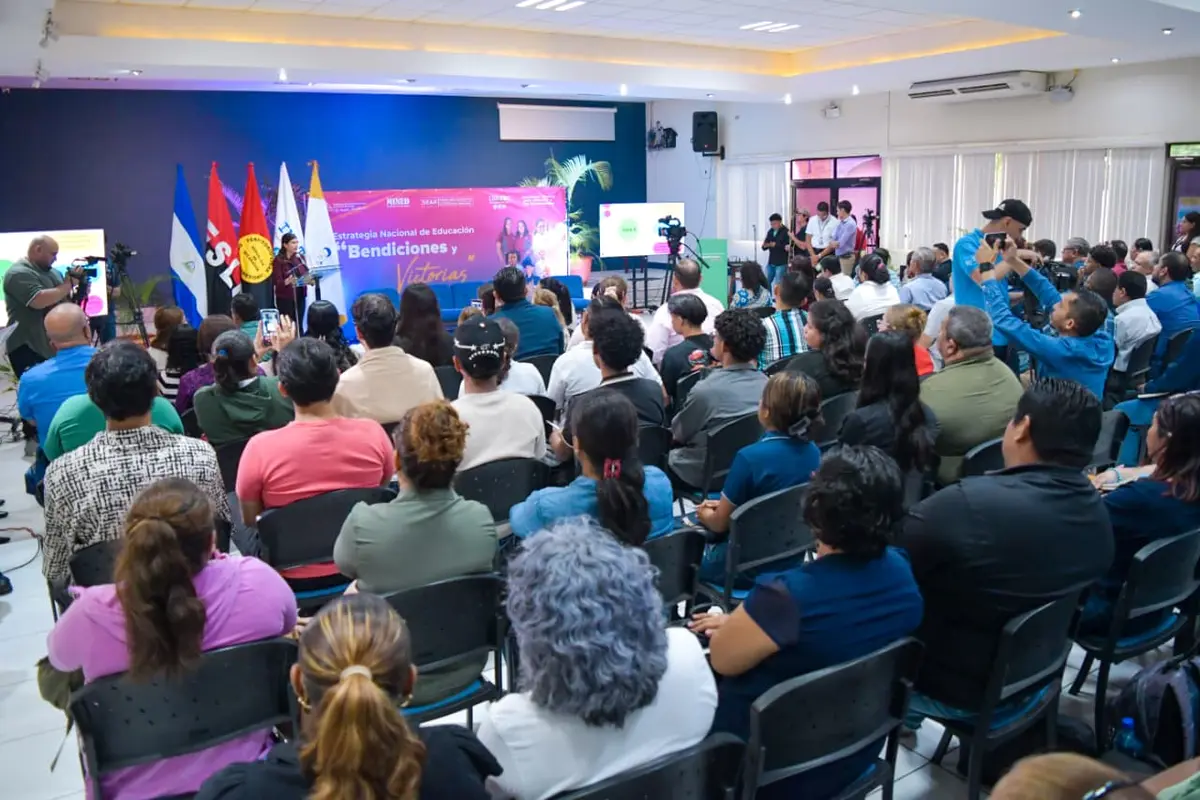 Universidad Casimiro Sotelo realiza foro sobre divulgación científica y tecnológica