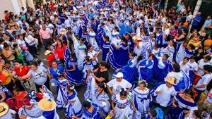 Folclore y talento joven conquistan las calles de Masaya