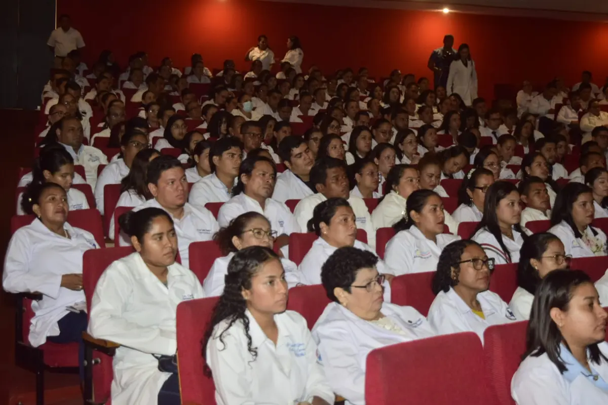 Ministerio de Salud impulsa formación médica en salud materna y neonatal