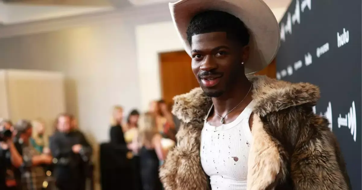 Lil Nas X termina arrestado tras caminar semidesnudo por las calles