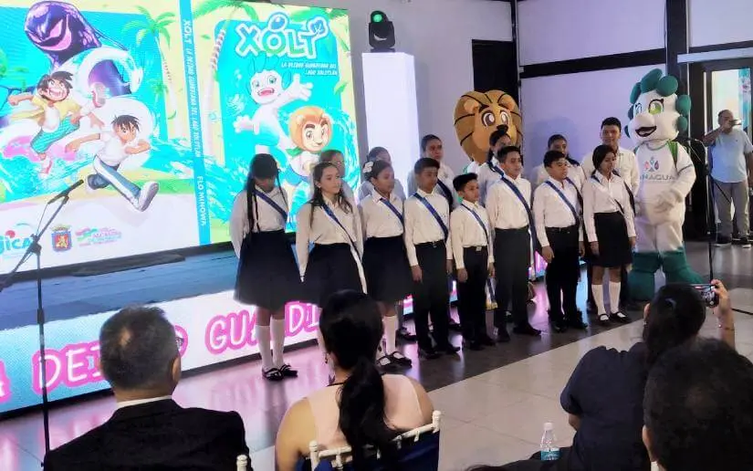 Presentan historieta educativa en Escuela Flotante para fortalecer la conciencia ambiental