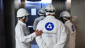 Proyecto nuclear multimillonario fortalece lazos Irán-Rusia