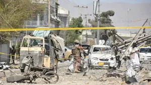 Coche bomba explota en Pakistán y deja decenas de heridos