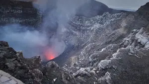 Cráter activo del Volcán Masaya deja sin aliento a visitantes nacionales y extranjeros