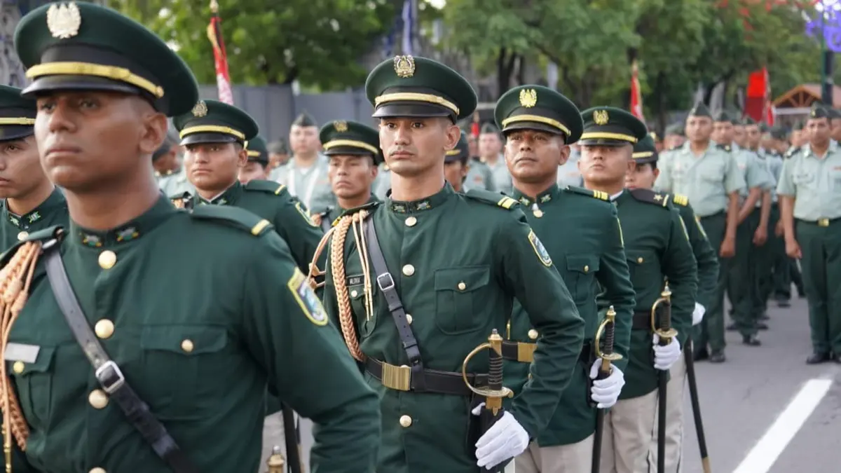 Daniel: "El Ejército sirve al pueblo, defendiendo la seguridad para asegurar la paz"