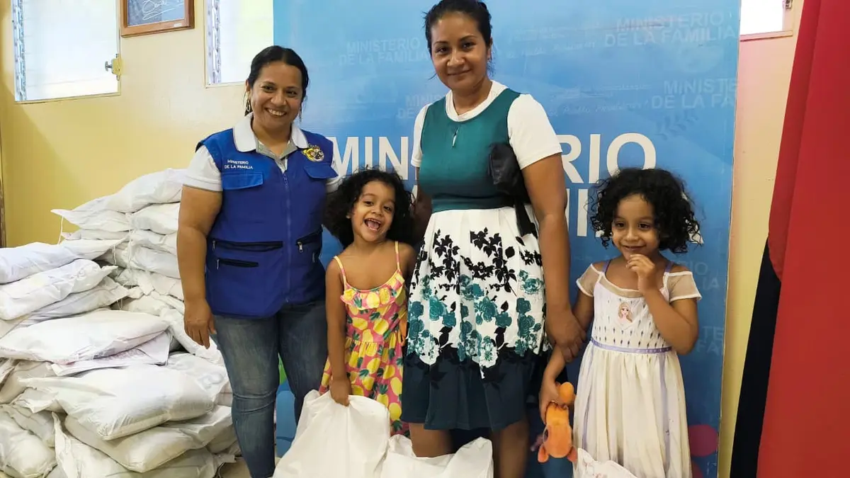 Entregan alimentos a familias con gemelos y trillizos en Nueva Segovia